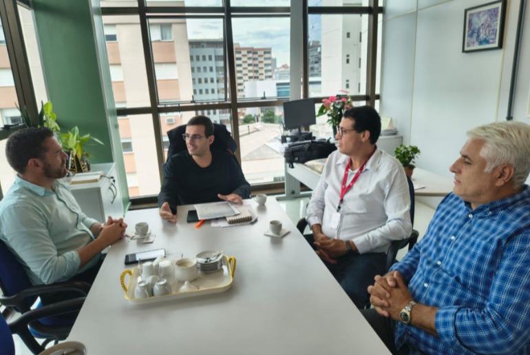 Presidente Wagner Petrini articula mutirão de vacinação junto aos jovens