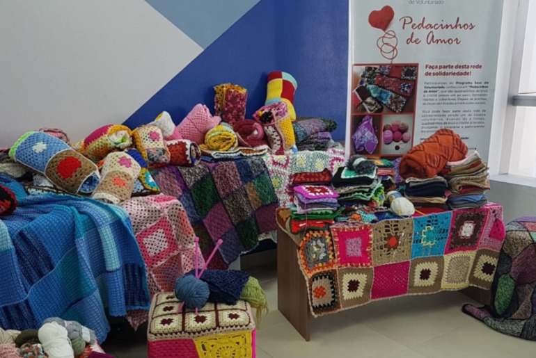Campanha do Sesc mobiliza voluntários para aquecer o inverno de quem mais precisa