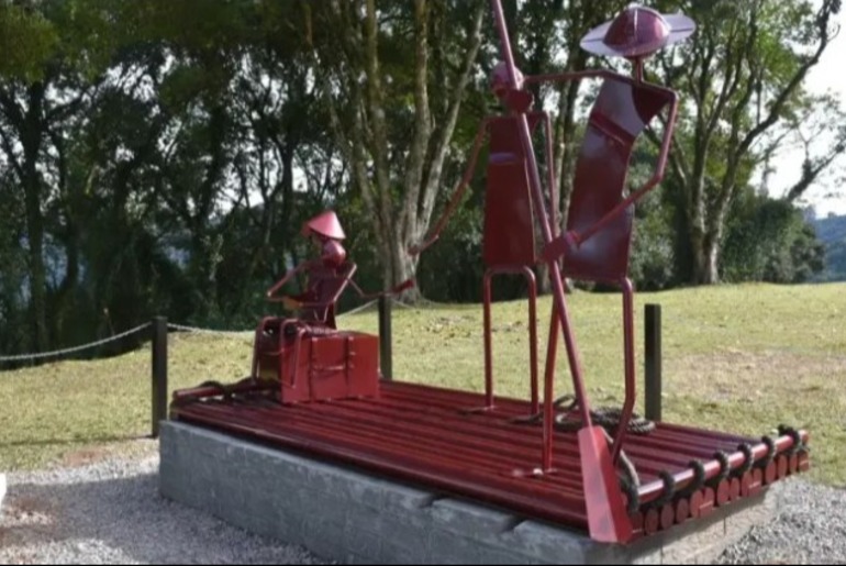 Veranópolis eterniza a história dos balseiros com monumento