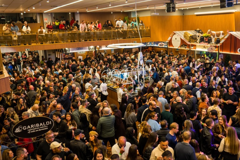  Mais de 27 mil pessoas já passaram pelo 34º FestiQueijo, com recorde no penúltimo final de semana