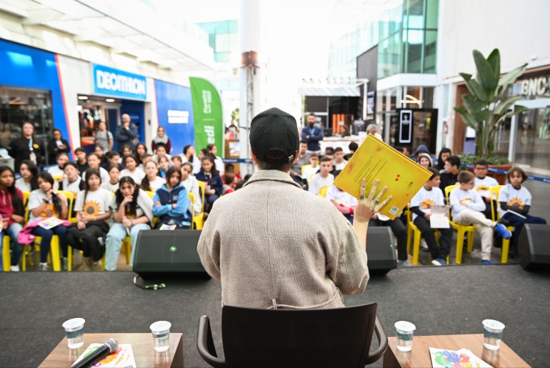 Caravana do Leitor Quindim aproxima estudantes de escolas públicas da literatura