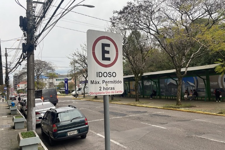 Campanha "Multa Moral" reforça respeito às vagas de idosos