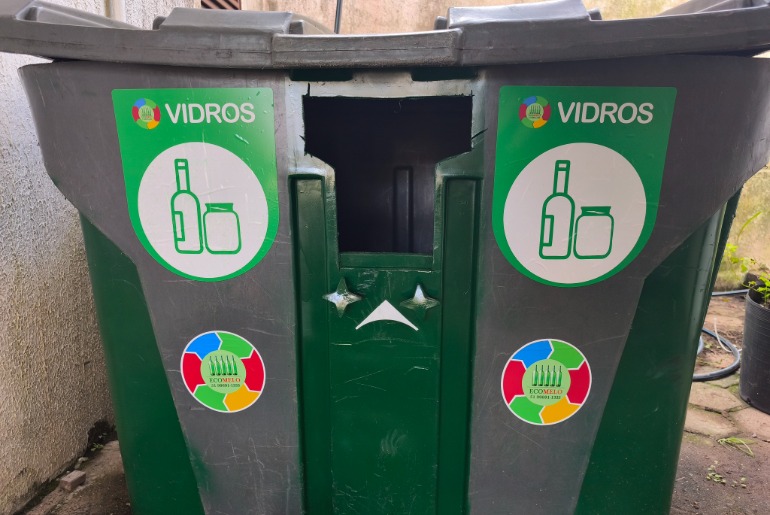 Nova Petrópolis amplia pontos de coleta para descarte de pequenos eletrônicos, vidro e óleo usado