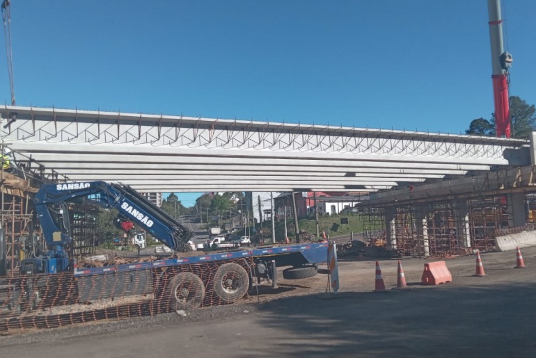 CSG finaliza içamento de vigas no viaduto do bairro Nossa Senhora da Saúde, em Caxias do Sul