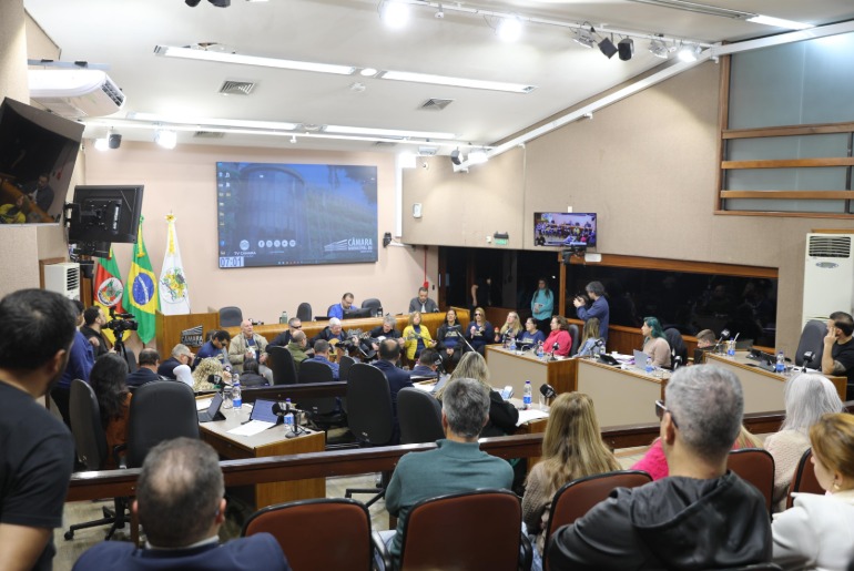 Inav apresenta trabalho de inclusão e traz música à Tribuna Livre