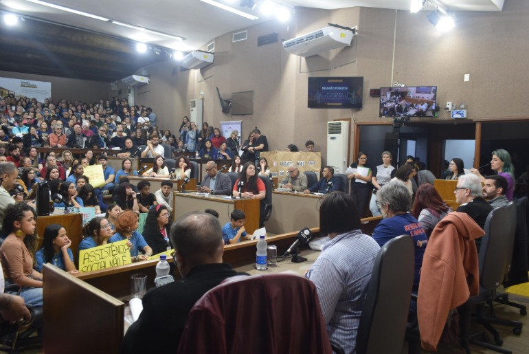 Reunião pública reivindica alternativas para viabilizar recursos para assistência social