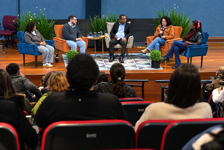 Sindiserv promoveu seminário sobre letramento racial e combate ao racismo